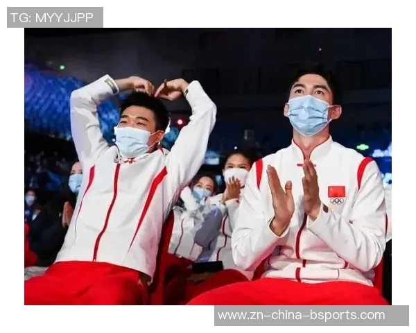 2025铁人荣耀时刻全队齐心协力捧杯共庆冠军荣耀之夜